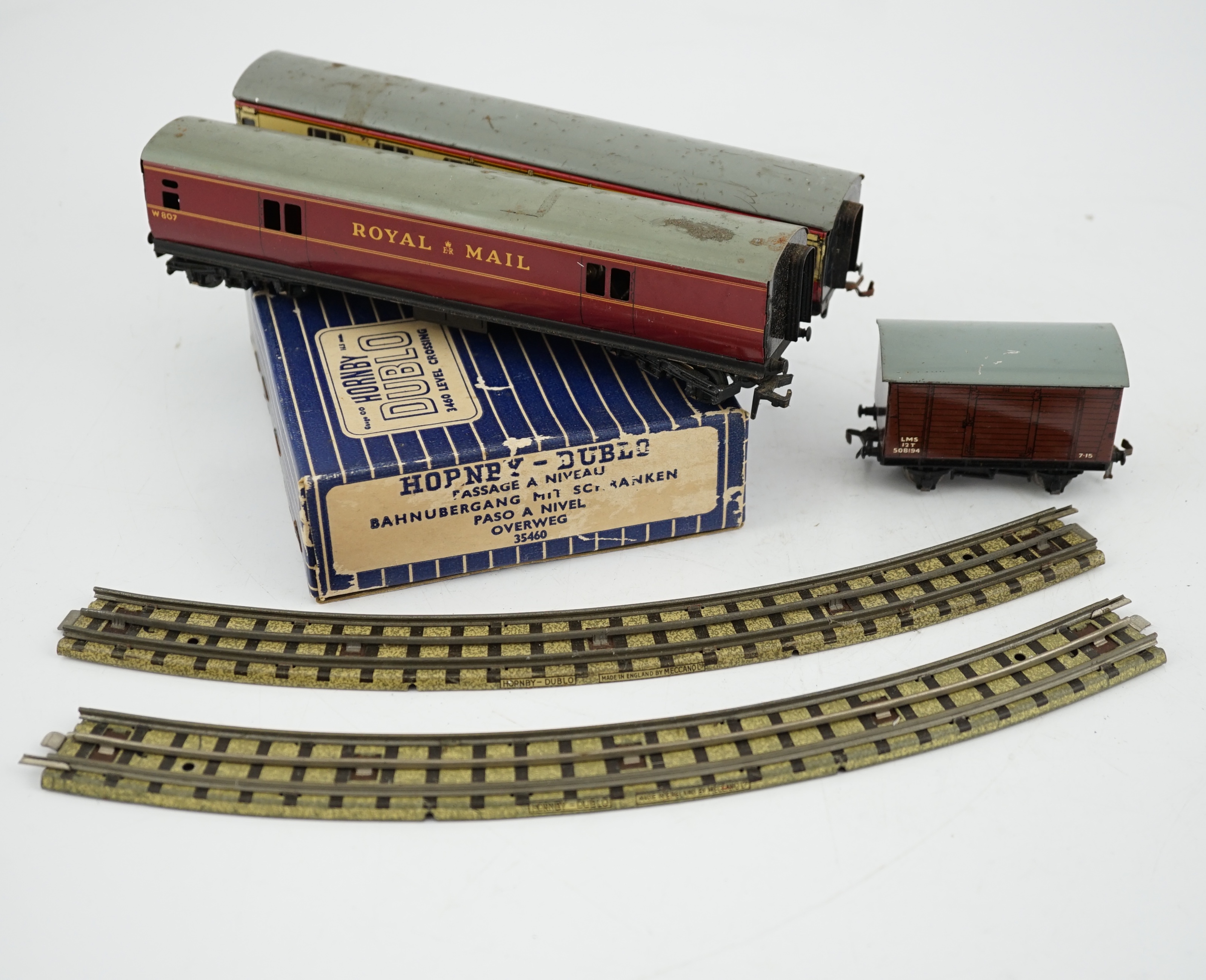 A collection of Hornby Dublo railway for 3-rail running